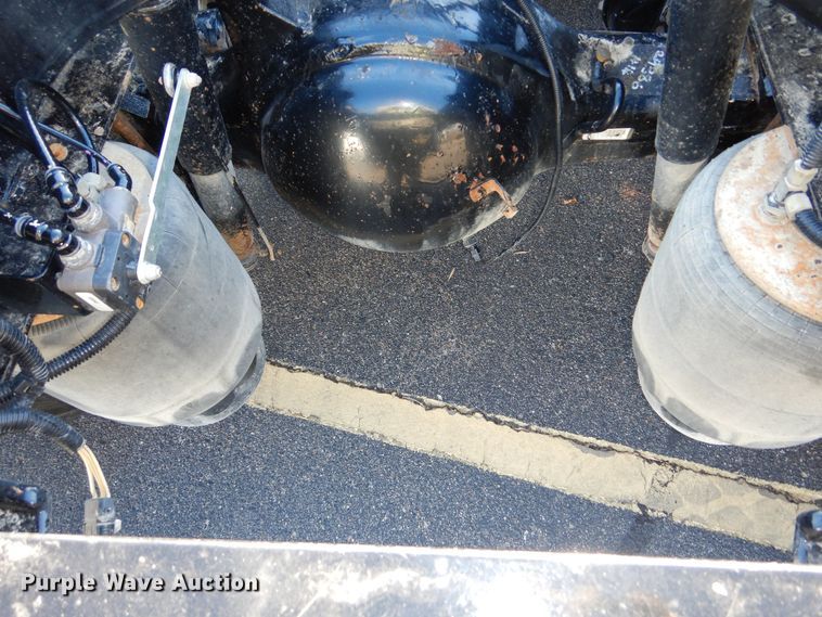 image for item DR5876 2016 Kenworth T880  semi truck