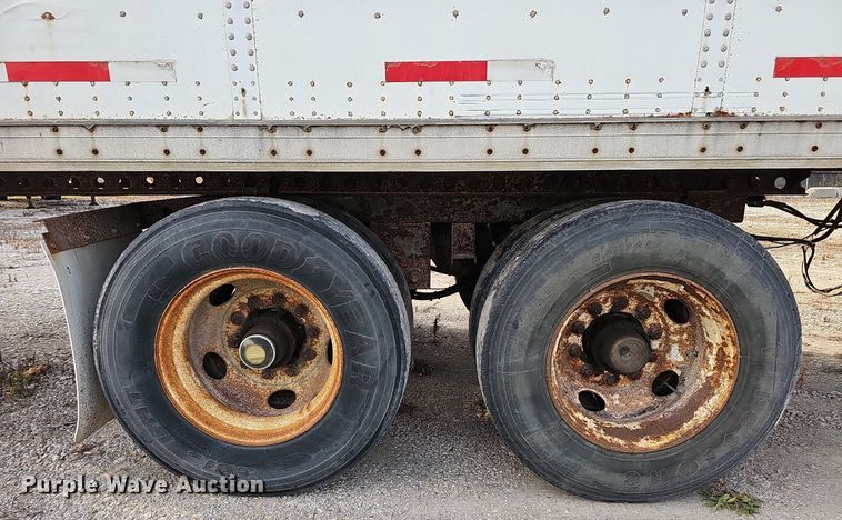 image for item DS5653 1999 Wabash National  dry van trailer