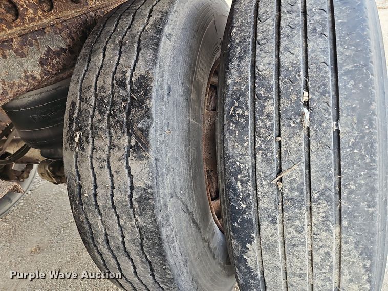 image for item DS5653 1999 Wabash National  dry van trailer