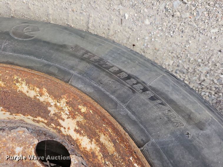 image for item DS5653 1999 Wabash National  dry van trailer