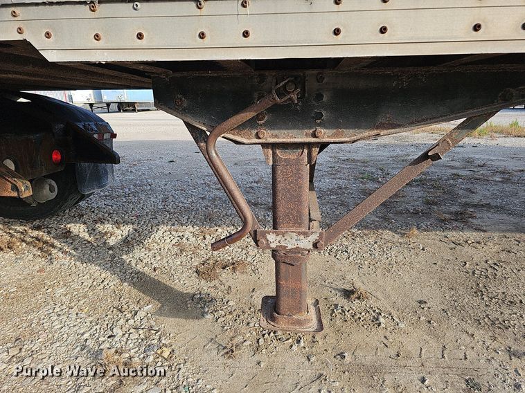 image for item DS5654 2000 Wabash National  dry van trailer