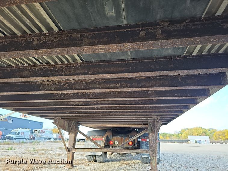 image for item DS5654 2000 Wabash National  dry van trailer