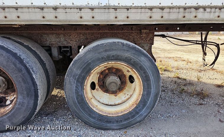 image for item DS5654 2000 Wabash National  dry van trailer