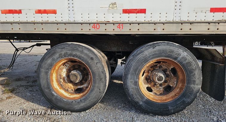 image for item DS5654 2000 Wabash National  dry van trailer