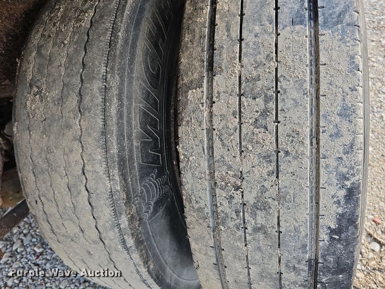 image for item DS5654 2000 Wabash National  dry van trailer