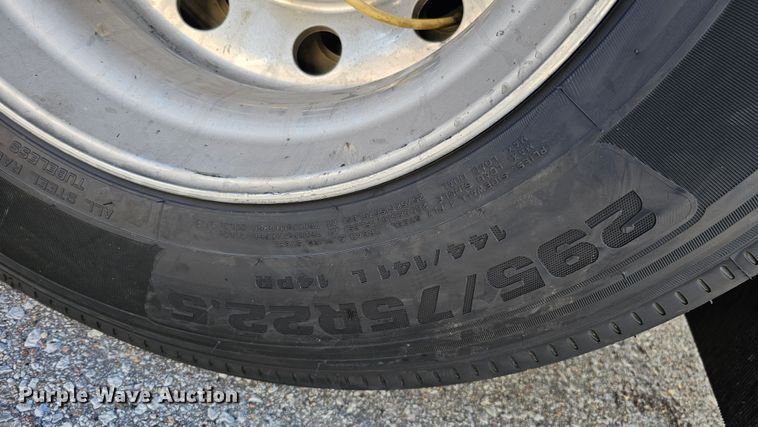 image for item DS5681 2020 Great Dane FXP-0029-00053  flatbed trailer