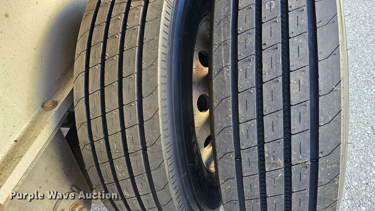 image for item DS5681 2020 Great Dane FXP-0029-00053  flatbed trailer