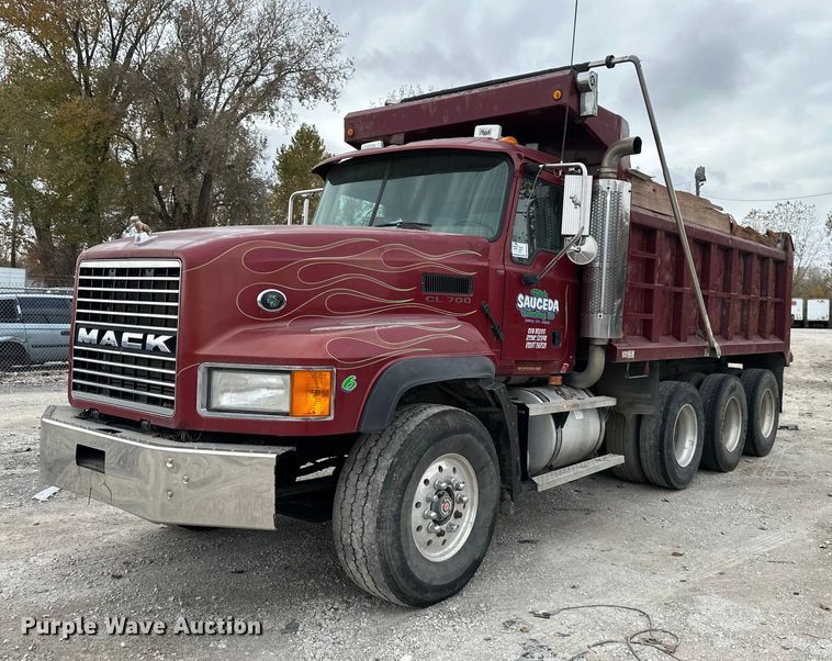 image for item DW2919 2005 Mack CL  dump truck