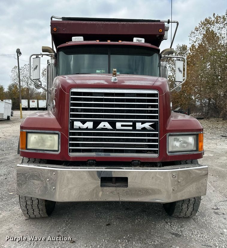 image for item DW2919 2005 Mack CL  dump truck