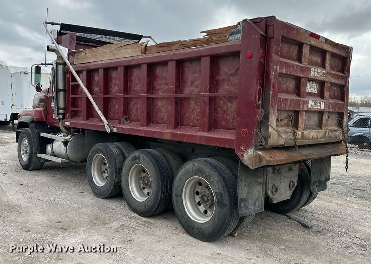 image for item DW2919 2005 Mack CL  dump truck