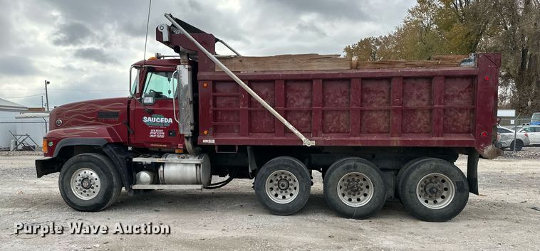 image for item DW2919 2005 Mack CL  dump truck