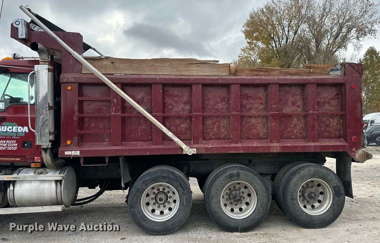 image for item DW2919 2005 Mack CL  dump truck