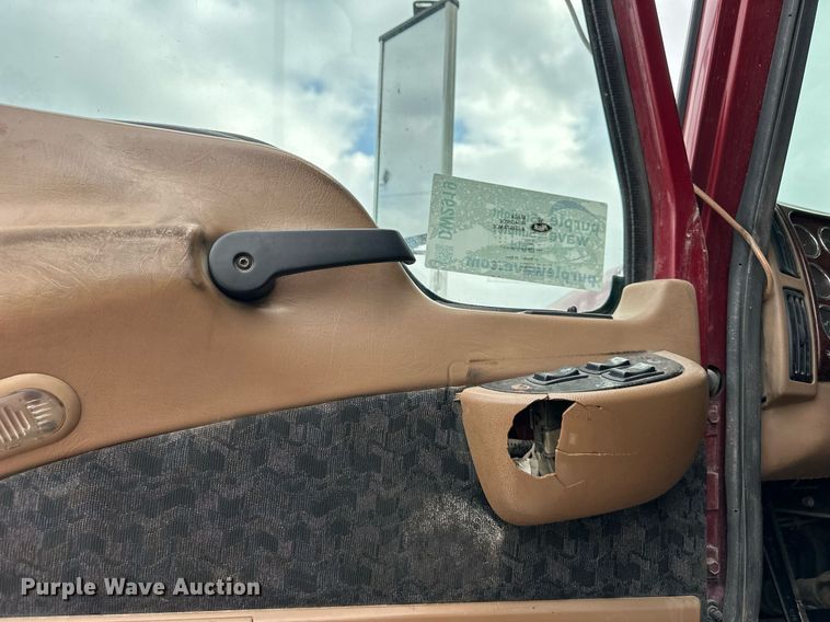 image for item DW2919 2005 Mack CL  dump truck