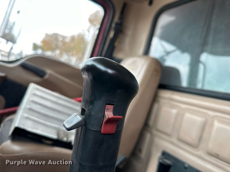 image for item DW2919 2005 Mack CL  dump truck