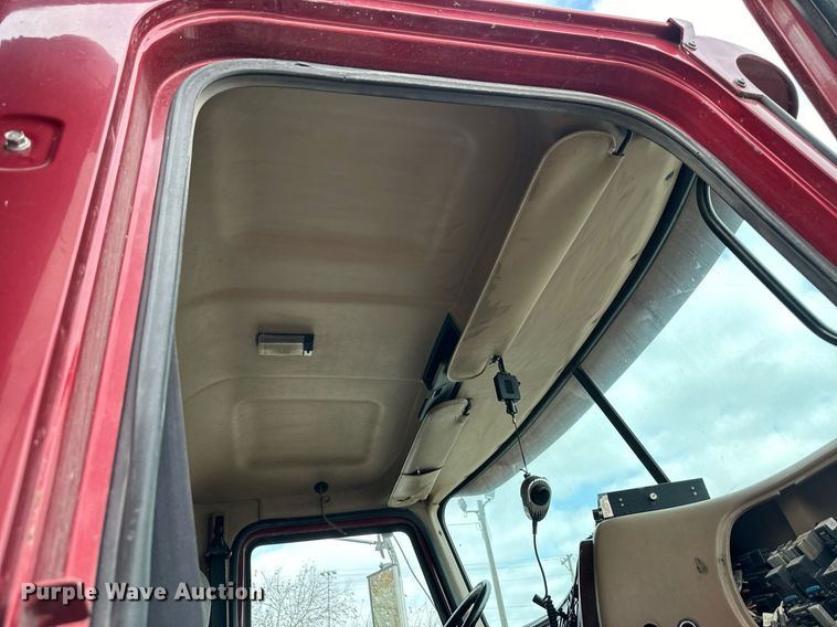 image for item DW2919 2005 Mack CL  dump truck