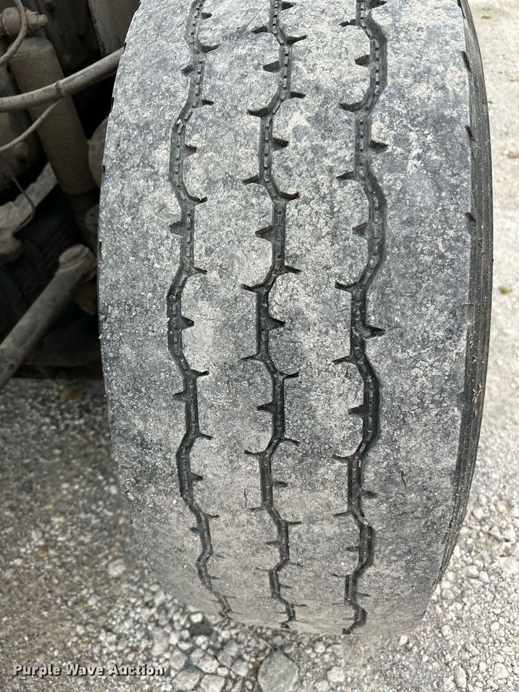 image for item DW2919 2005 Mack CL  dump truck