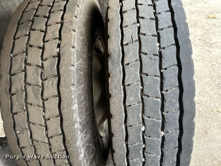 image for item DW2919 2005 Mack CL  dump truck