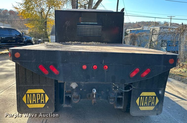 image for item DW2932 2000 International 4900  Crew Cab flatbed truck