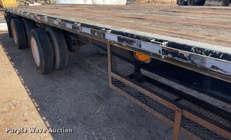 image for item GG9795 1996 Fruehauf PAA-NT1-NT1S-48W  flatbed trailer