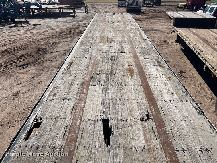 image for item GG9795 1996 Fruehauf PAA-NT1-NT1S-48W  flatbed trailer