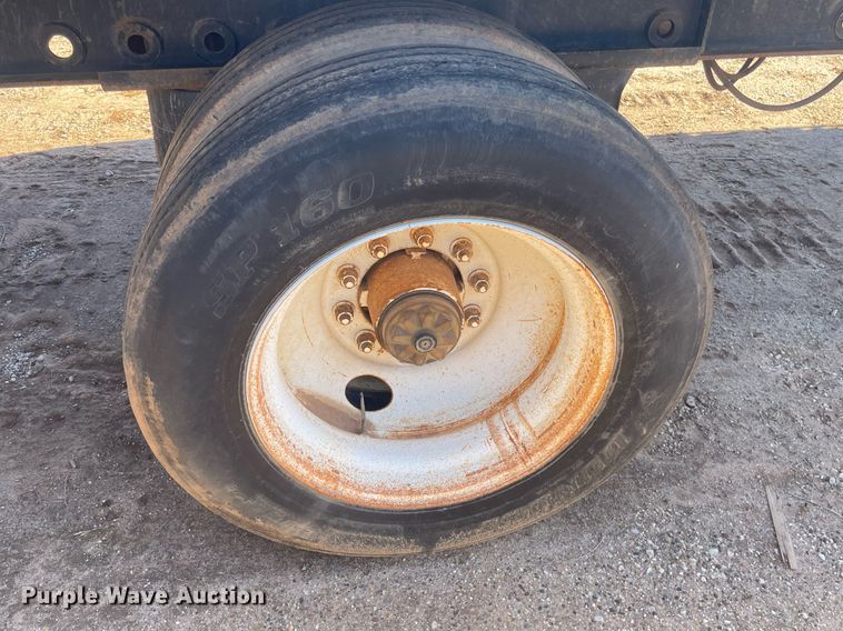 image for item GG9795 1996 Fruehauf PAA-NT1-NT1S-48W  flatbed trailer