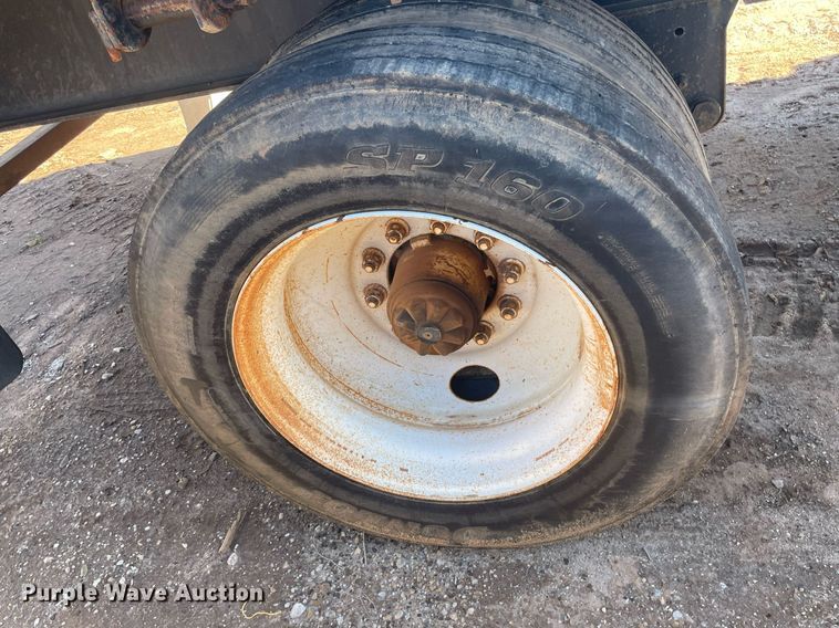 image for item GG9795 1996 Fruehauf PAA-NT1-NT1S-48W  flatbed trailer