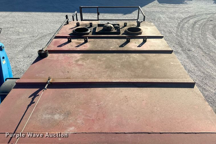 image for item IU9051 2004 VE Enterprises  frac tank trailer