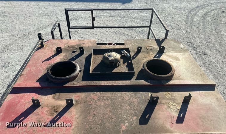 image for item IU9051 2004 VE Enterprises  frac tank trailer