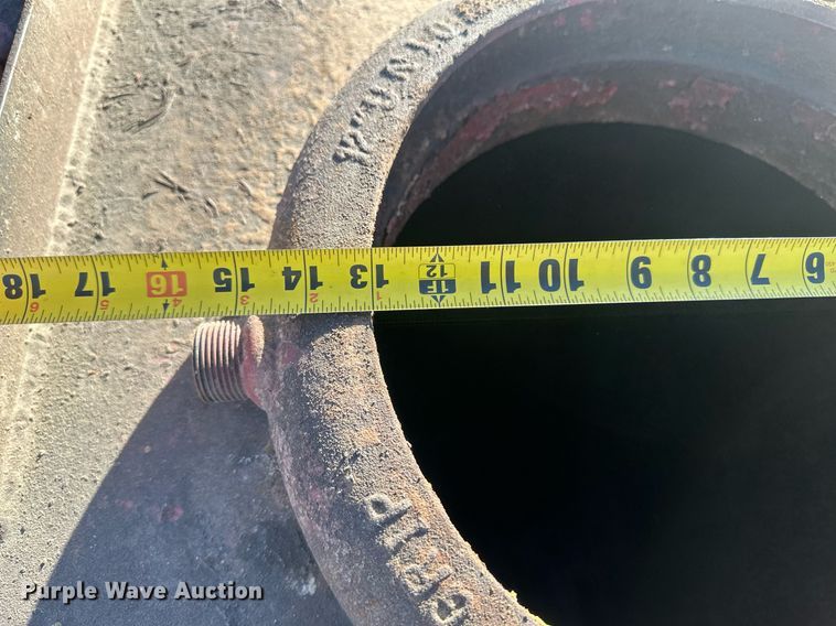 image for item IU9051 2004 VE Enterprises  frac tank trailer