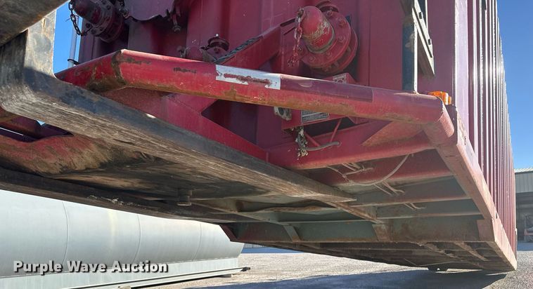 image for item IU9051 2004 VE Enterprises  frac tank trailer