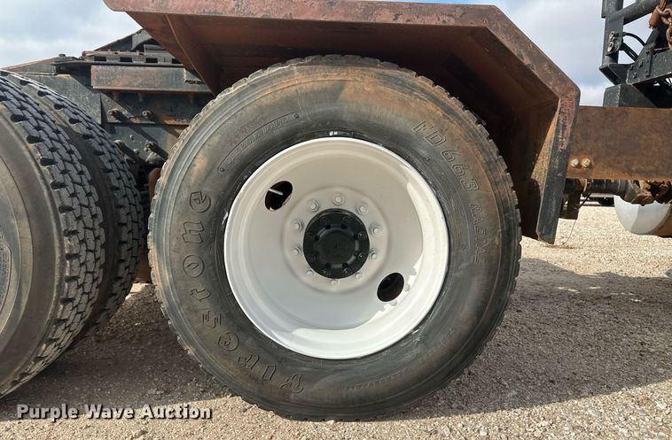 image for item IU9125 2007 Mack CHN613  winch truck