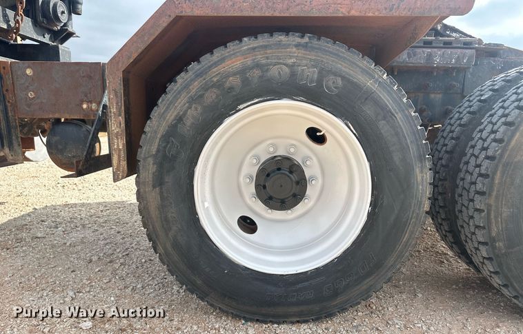 image for item IU9125 2007 Mack CHN613  winch truck