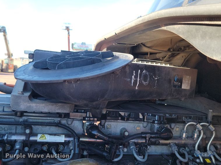 image for item JG9642 2012 Freightliner Cascadia  semi truck