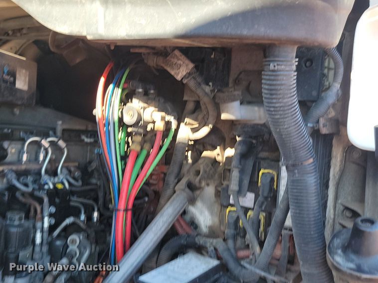 image for item JG9642 2012 Freightliner Cascadia  semi truck