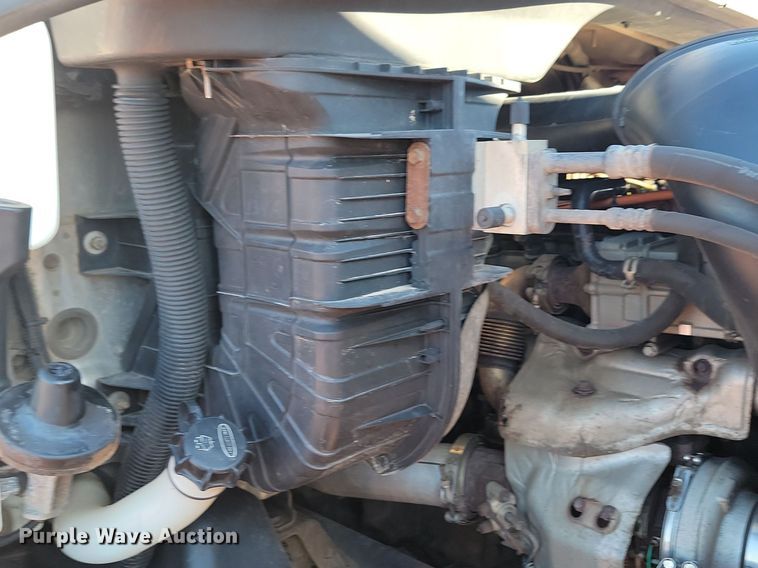 image for item JG9642 2012 Freightliner Cascadia  semi truck