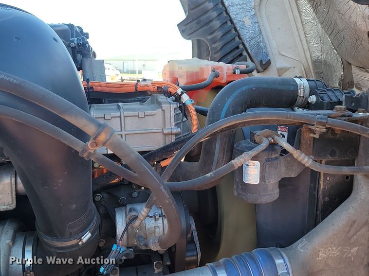 image for item JG9642 2012 Freightliner Cascadia  semi truck