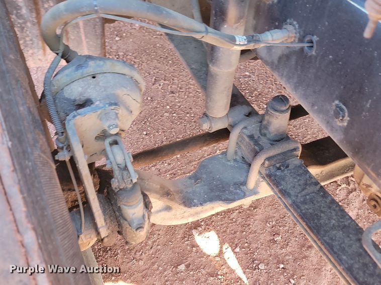 image for item JG9642 2012 Freightliner Cascadia  semi truck