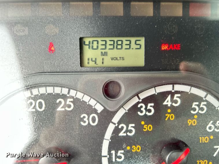 image for item KH9557 2013 Freightliner Cascadia  semi truck