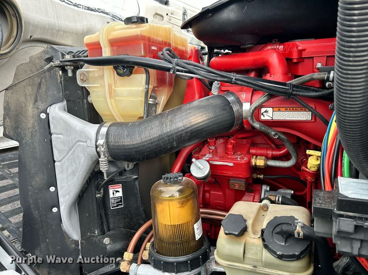 image for item KH9557 2013 Freightliner Cascadia  semi truck