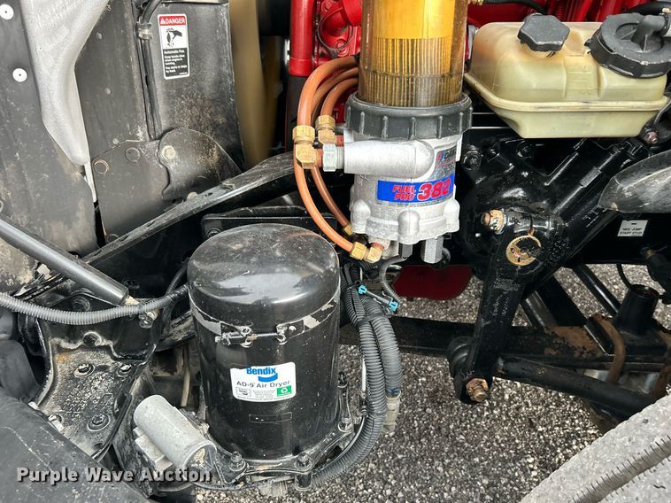 image for item KH9557 2013 Freightliner Cascadia  semi truck