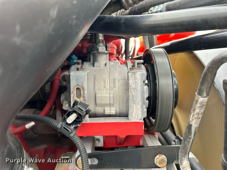 image for item KH9557 2013 Freightliner Cascadia  semi truck