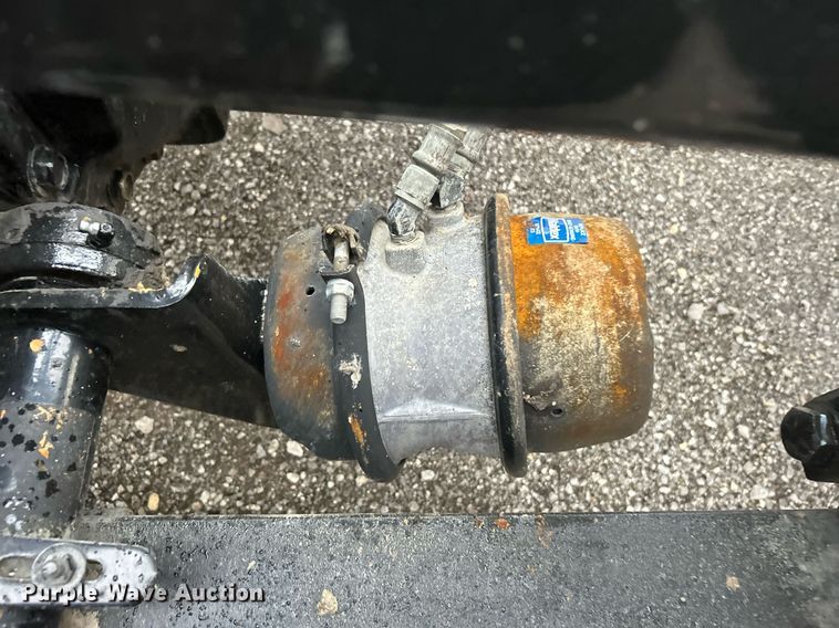 image for item KH9557 2013 Freightliner Cascadia  semi truck