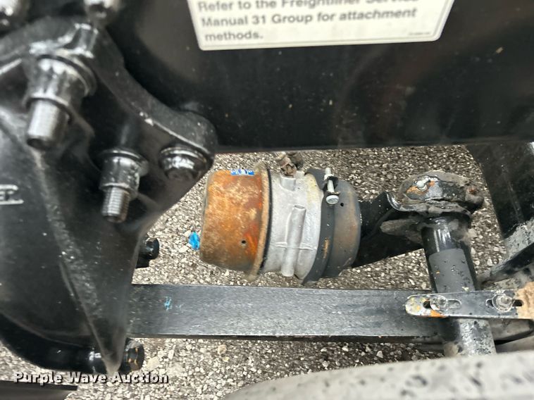 image for item KH9557 2013 Freightliner Cascadia  semi truck