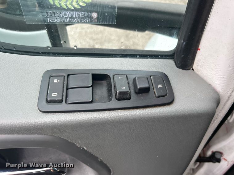 image for item KH9559 2014 Kenworth T680  semi truck