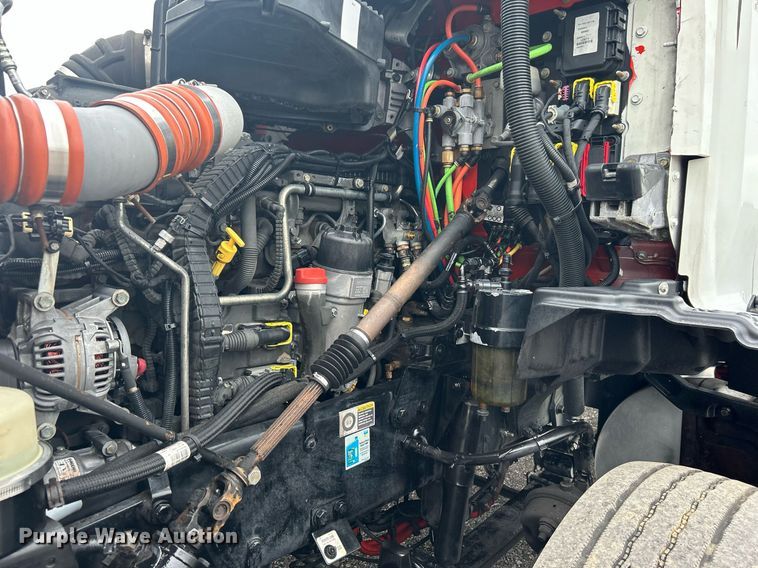 image for item KH9559 2014 Kenworth T680  semi truck