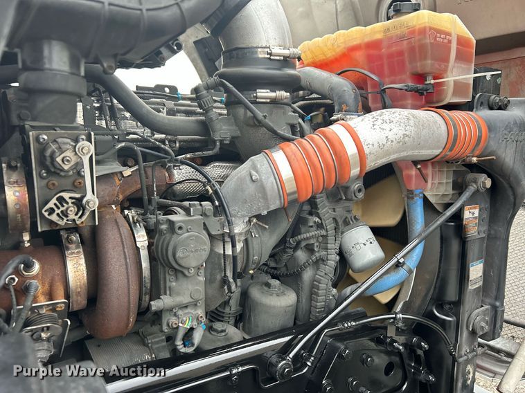 image for item KH9559 2014 Kenworth T680  semi truck