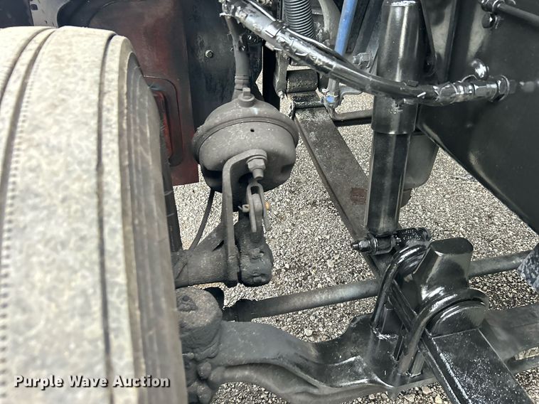 image for item KH9559 2014 Kenworth T680  semi truck