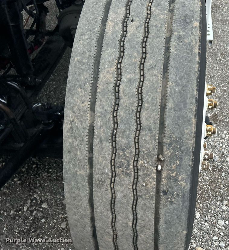 image for item KH9559 2014 Kenworth T680  semi truck