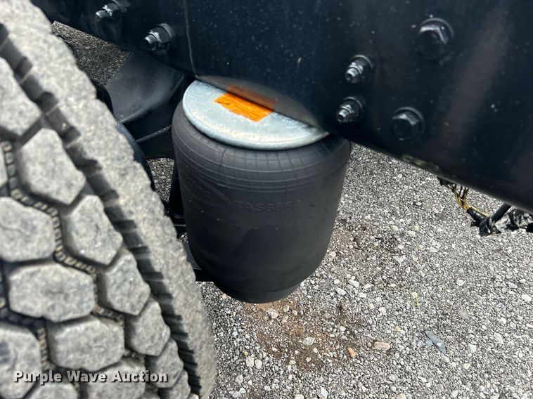 image for item KH9559 2014 Kenworth T680  semi truck