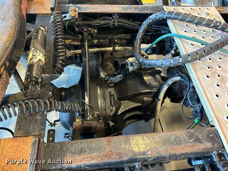 image for item KT9235 2015 Freightliner Cascadia  semi truck